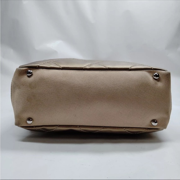 🔥CHANEL🔥Gold Quilted Coated Canvas Paris-Biarritz Petite Shopping Tote B… - Picture 6 of 17